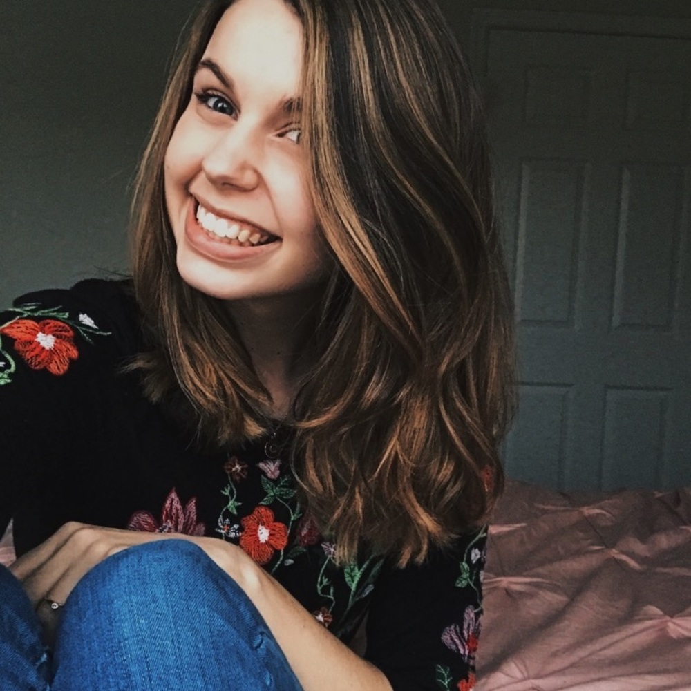 Meet your Posher, Claire